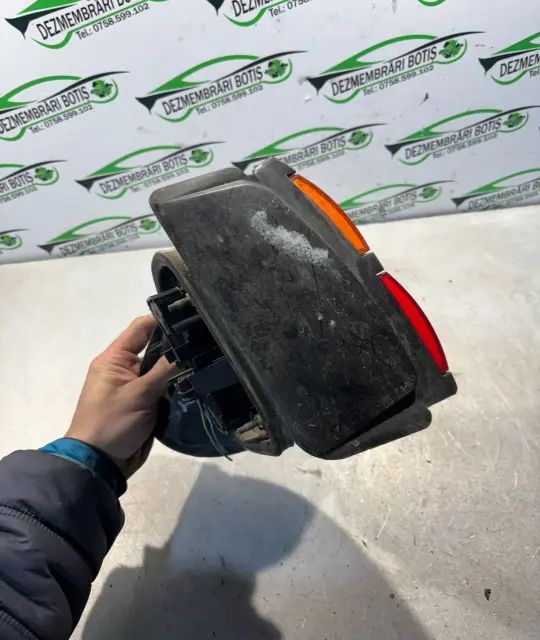 Lampa / Tripla stop dreapta pe aripa Renault Laguna 2000