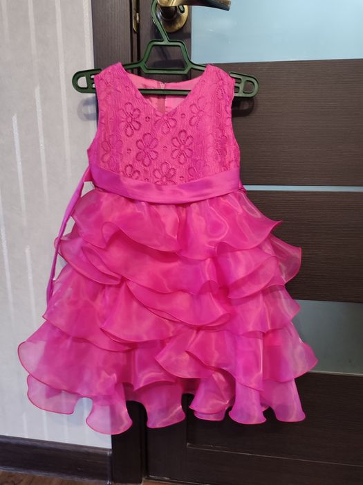 Продам платье на девочку