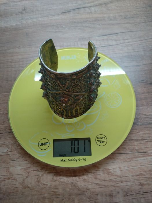 Продавам антикварна Египетска сребърна гривна единствена уникална