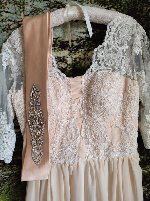 Красивое женское платье 44р