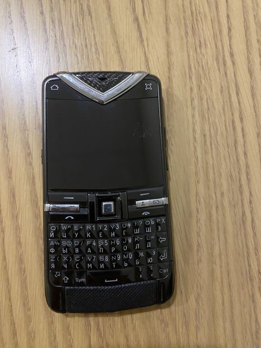 Vertu Constellation Quest смартфон
