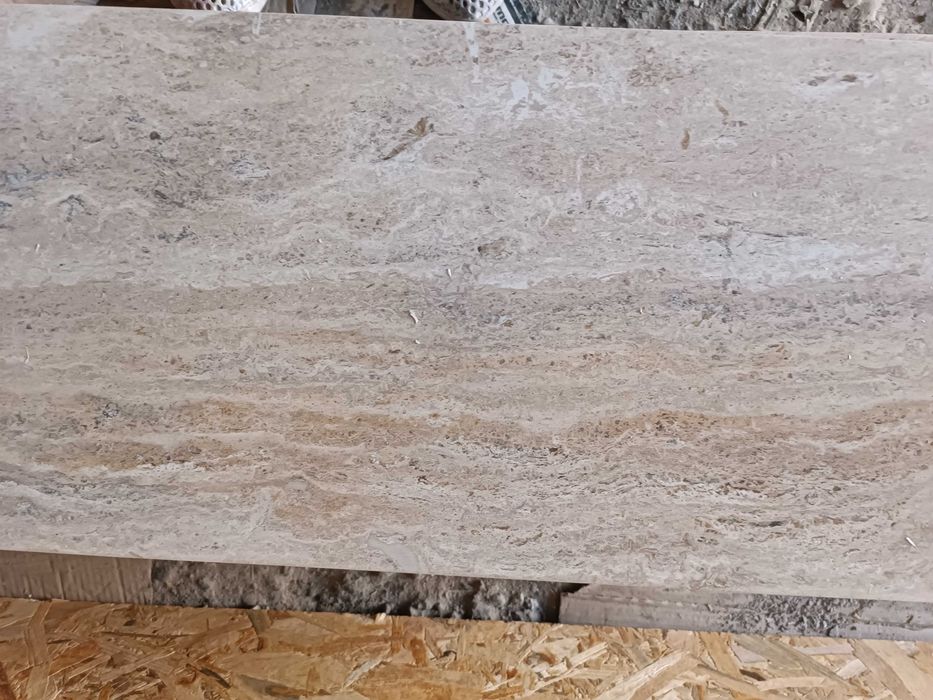 Продавам фаянс с р-ри30/60