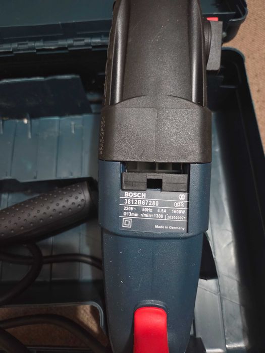 Ciocan rotopercutor model GBH 2-28 D cu valiză