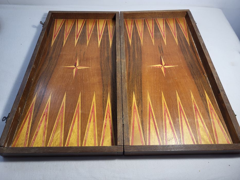 #8 Стар дървен шах и табла