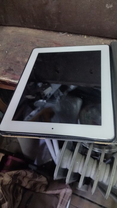 Продам планшет Айпад на запчасти