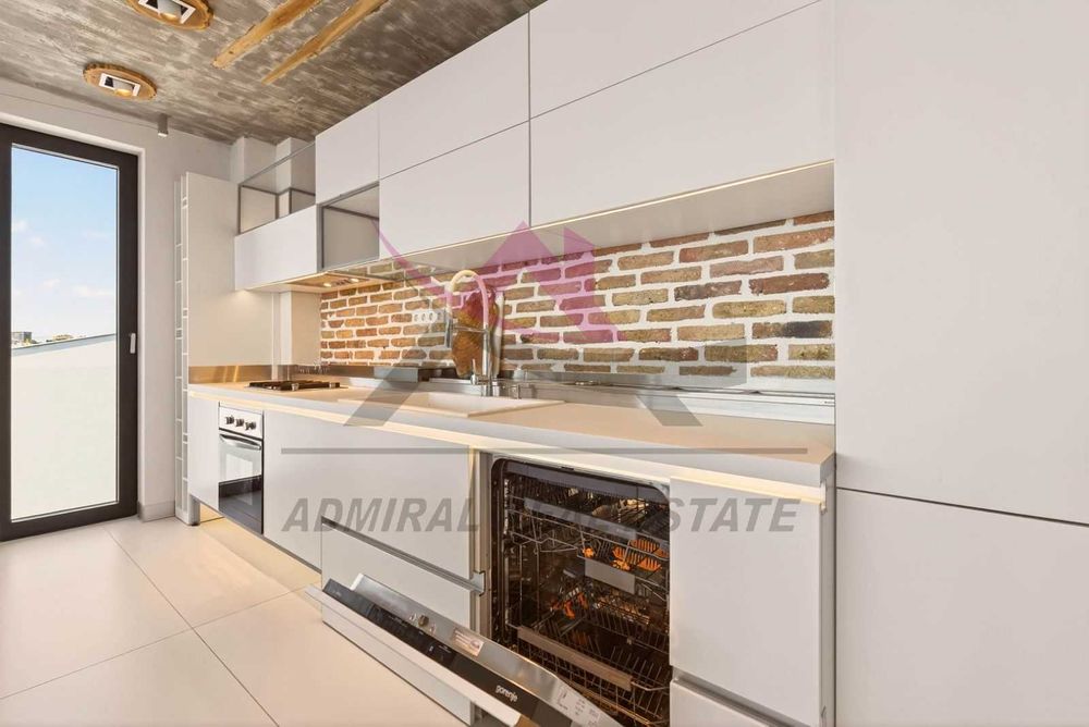 Дава се под наем Четиристаен апартамент в Варна, Бриз - 185 кв.м за 2800 € - Снимка #1