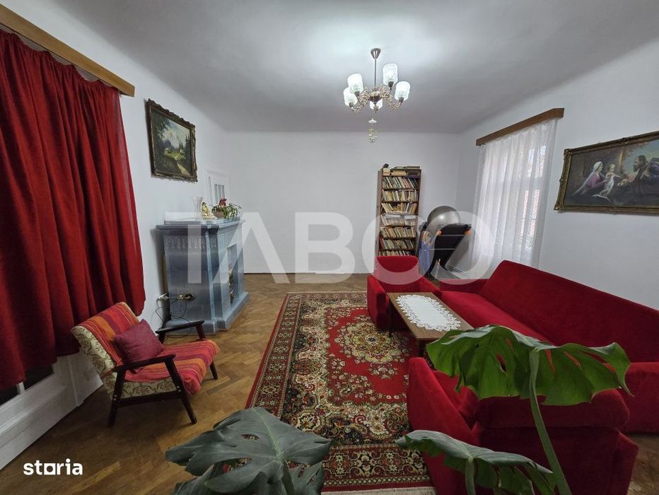 Apartament decomandat 4 camere 130mpu pivnita acces auto Orasul de Jos