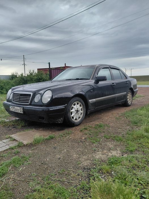 Продам мерседес 210