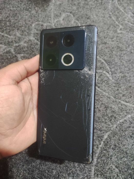 Infinix NOTE 40 Pro