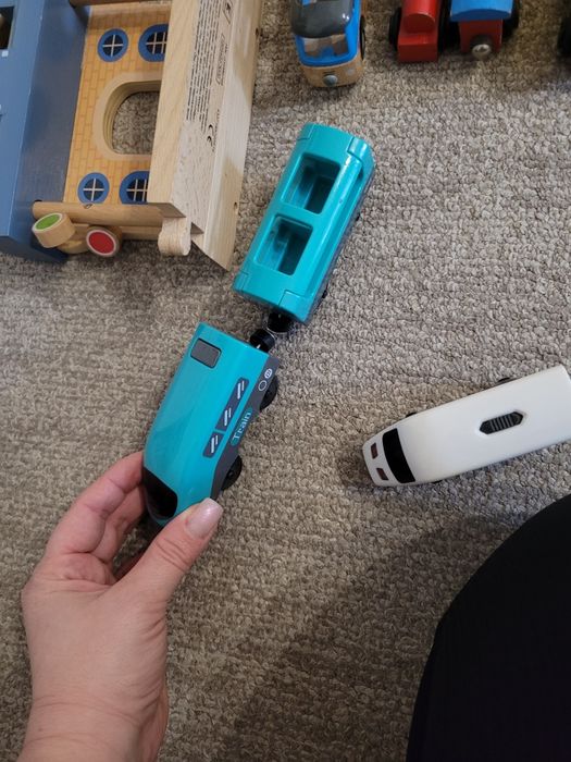 Sina de tren de lemn cu accesorii