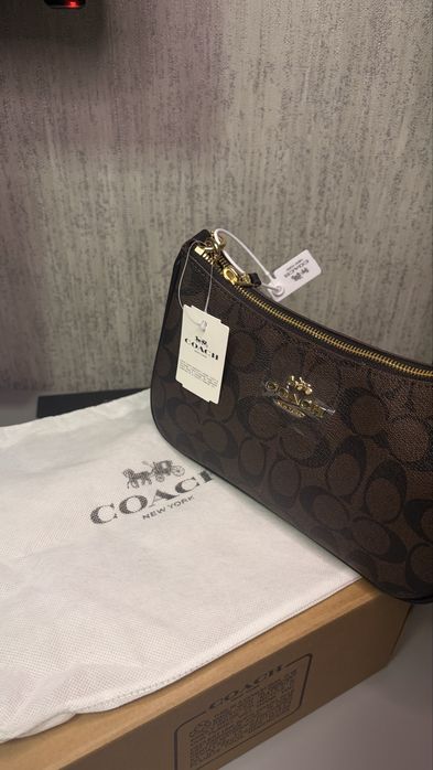 Дамска чанта Coach – нова с етикети