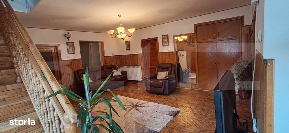 Casa de vanzare, cu 6 camere, 200 mp, zona centrala-Dej