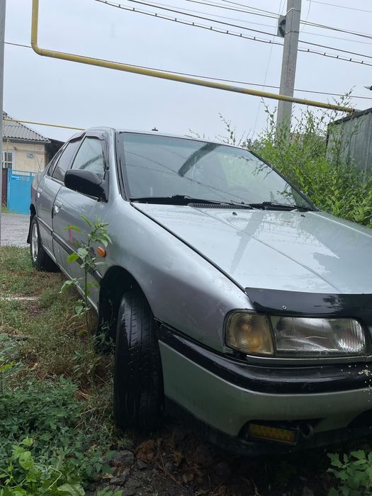 Nissan Primera 1992г