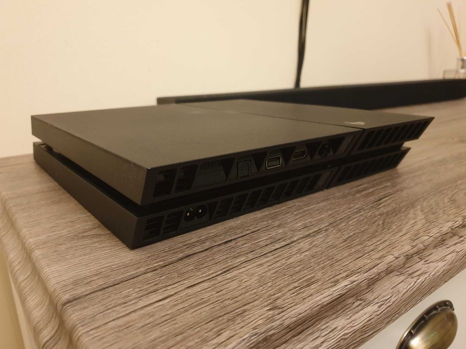 PlayStation 4 (PS4) 500GB - Complet functional