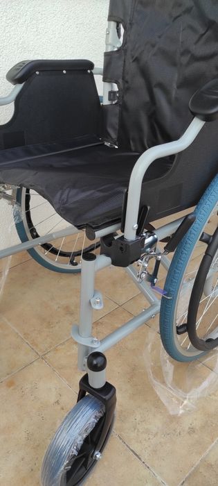 Инвалидна количка масичка санитарен стол декупитален дюшек
