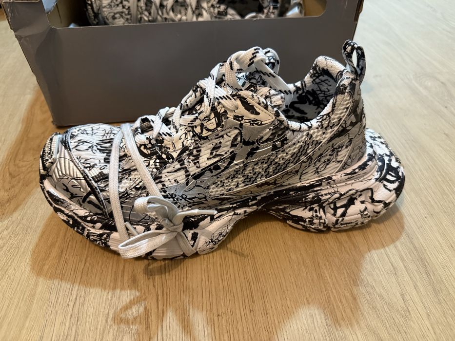 Balenciaga 3XL White Black Grafitti