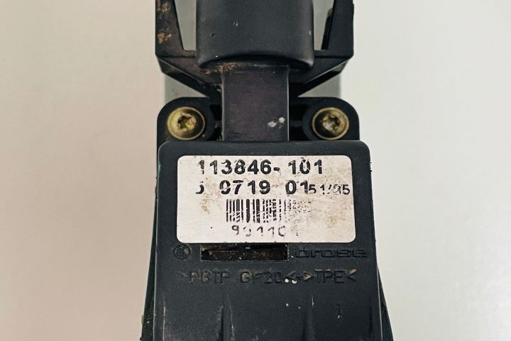 Motoras macara  geam stanga fata 8D0959801B/113846101 Audi A4 B5