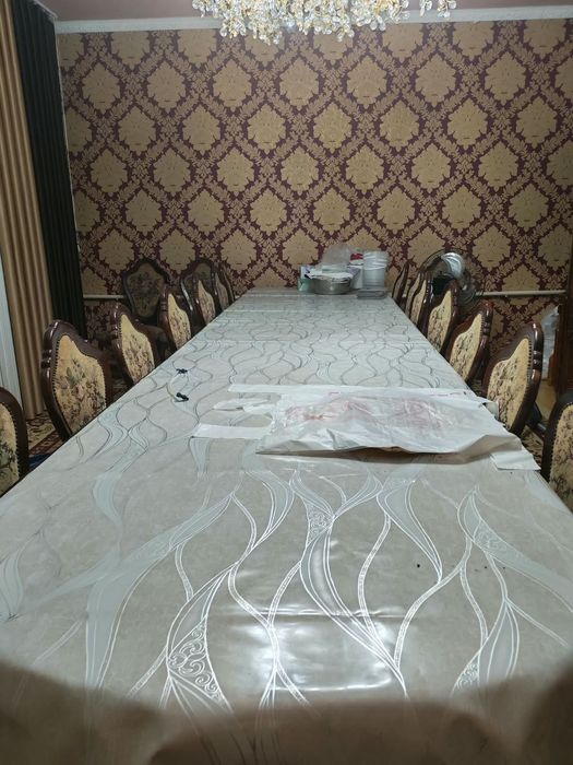 Продается стол со стульями