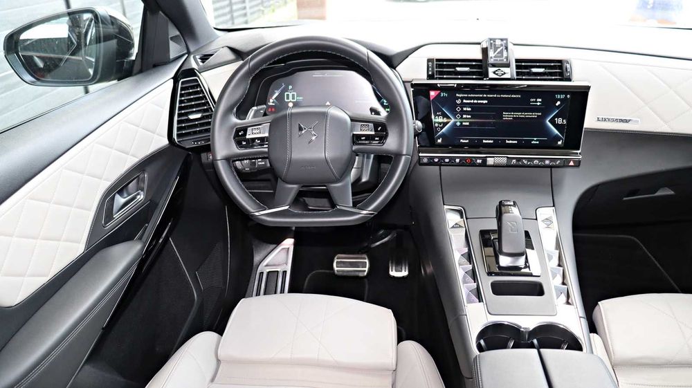 DS 7 Crossback / 300 CP / 4X4 / HYBRID / 2021 / Panoramic/Incalzire/Full LED / Camera / Memorii/Lane/Side