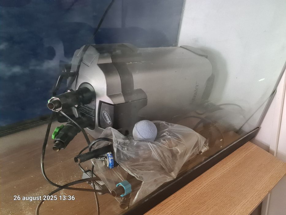 Acvariu 100 L cu filtru