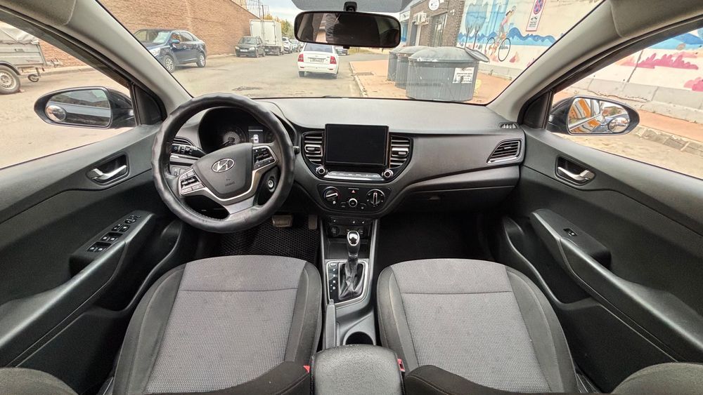 Hyundai accent 2021