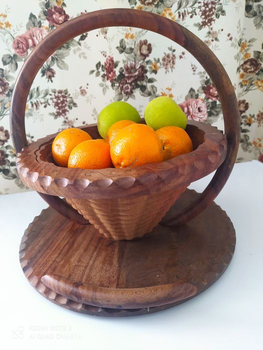 Фруктовница из дерева