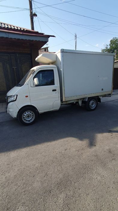 Gonowga  продаётся своя машина китайская год 2014 в хорошем состоянии