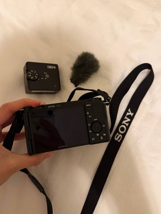 Sony ZV-E10 + в подарок вспышка