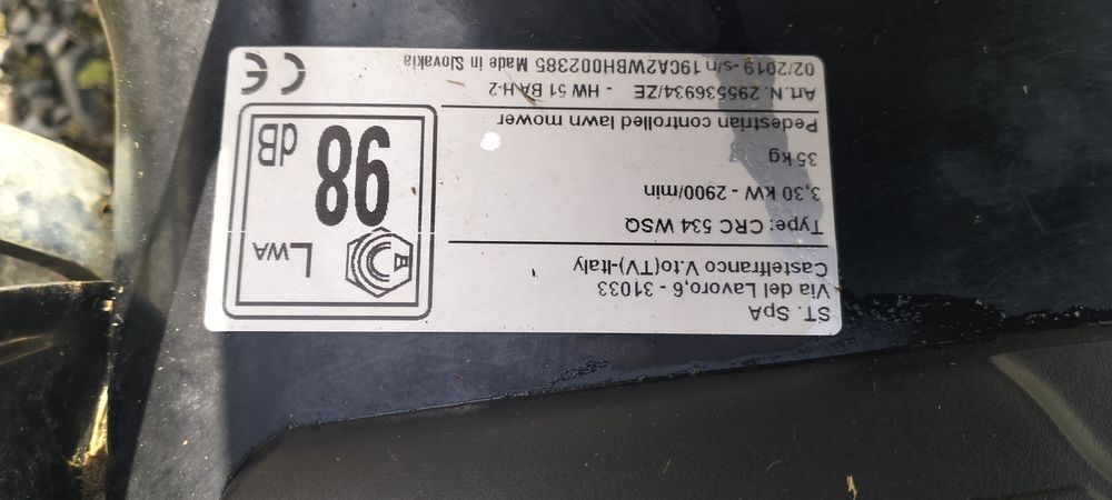 Mașini de tuns gazon