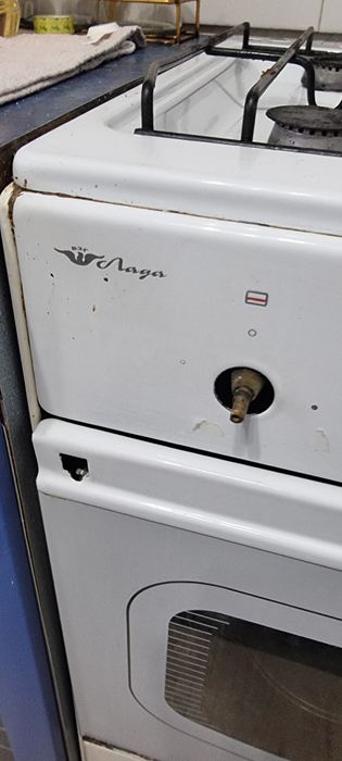 Продам газовую плиту б/у
