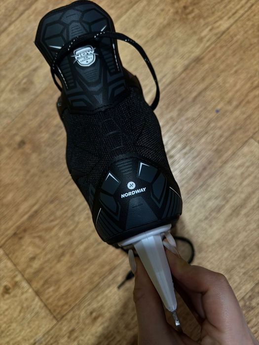 Коньки ледовые nordway