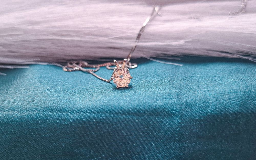 Pandantiv cu Moissanit