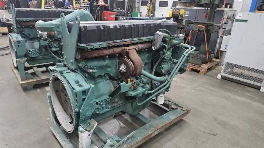 Motor Volvo D12C – 309–368 kW / 1800–1900 rpm – compatibil Volvo FH12, FM12, excavatoare Volvo