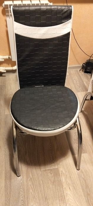 Стулья для гостиной или кухни