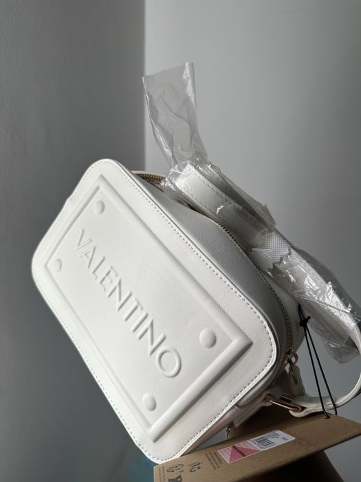 Нова чанта Valentino