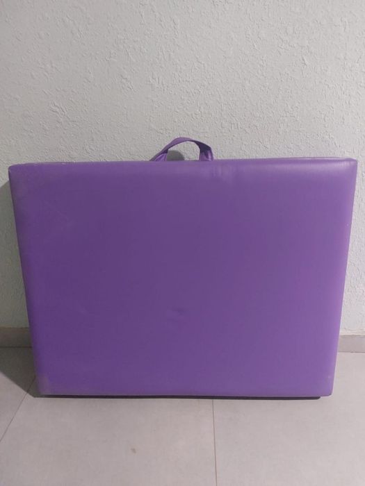 Кушетка для массажа