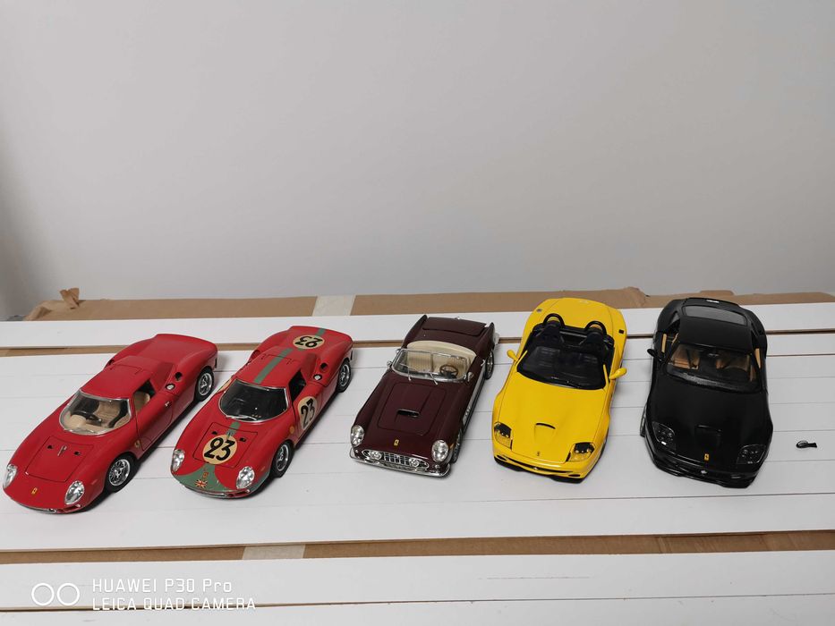 Ferrari 1:18 Ферари