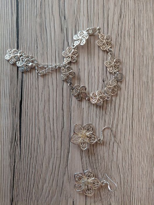 Сребърна гривна и обеци