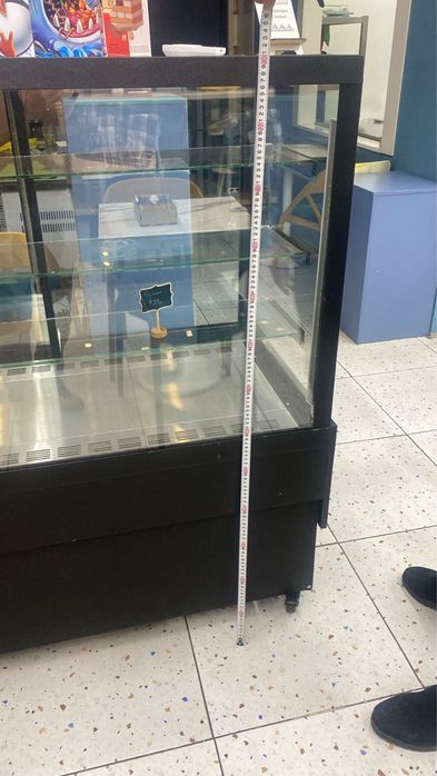 Витринный холодильник