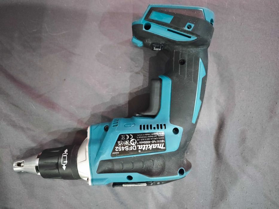 Винтоверт за гипсокартон  Makita DFS452