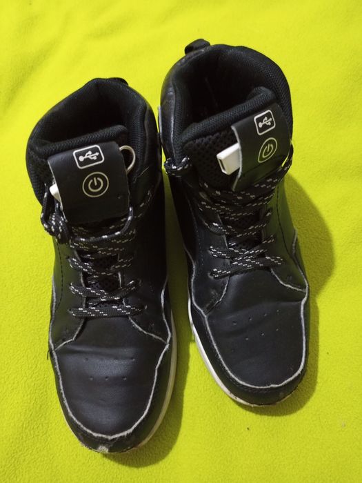 Ботинки lcwaikiki 32 р.