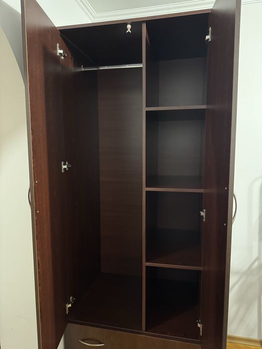 Шкаф, стол, тумбочка