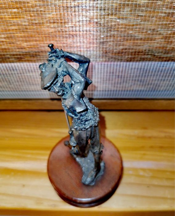 Фигура бронз играч на голф скулптура бронз дърво зелен плюш колекция