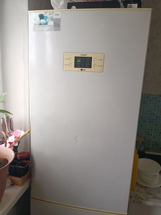 Продам холодильник LG срочно