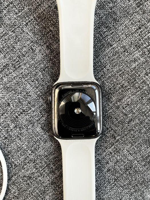 Часовник Aplle Watch Se 32Gb