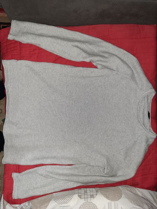 Продаётся свитер Производство Турция