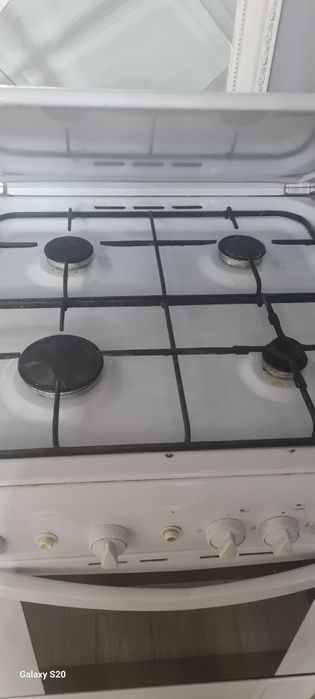 Продам Газовую плиту