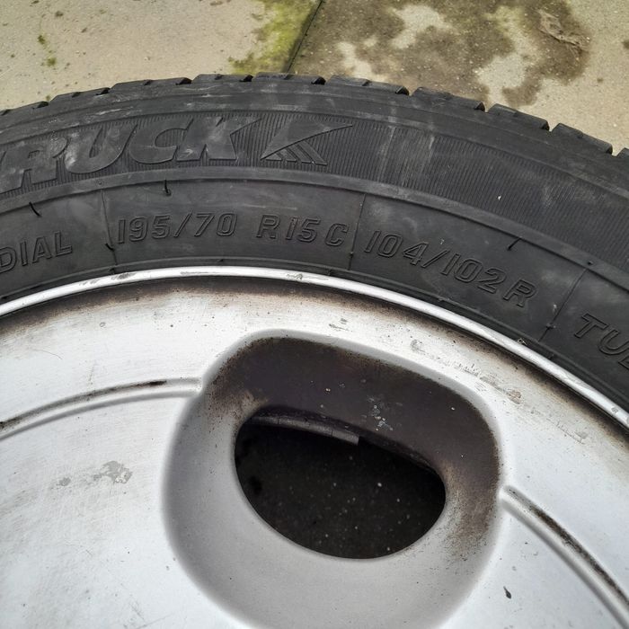 Jante aluminiu cu anvelope Mercedes Vito 195/70 R15