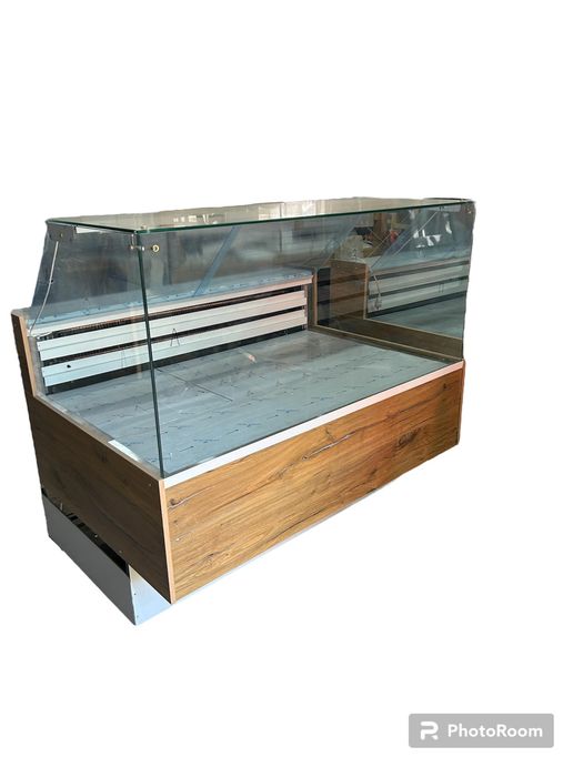 Витринный холодильник