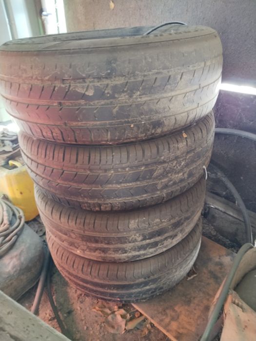 Продам шины в нормальном состоянии
